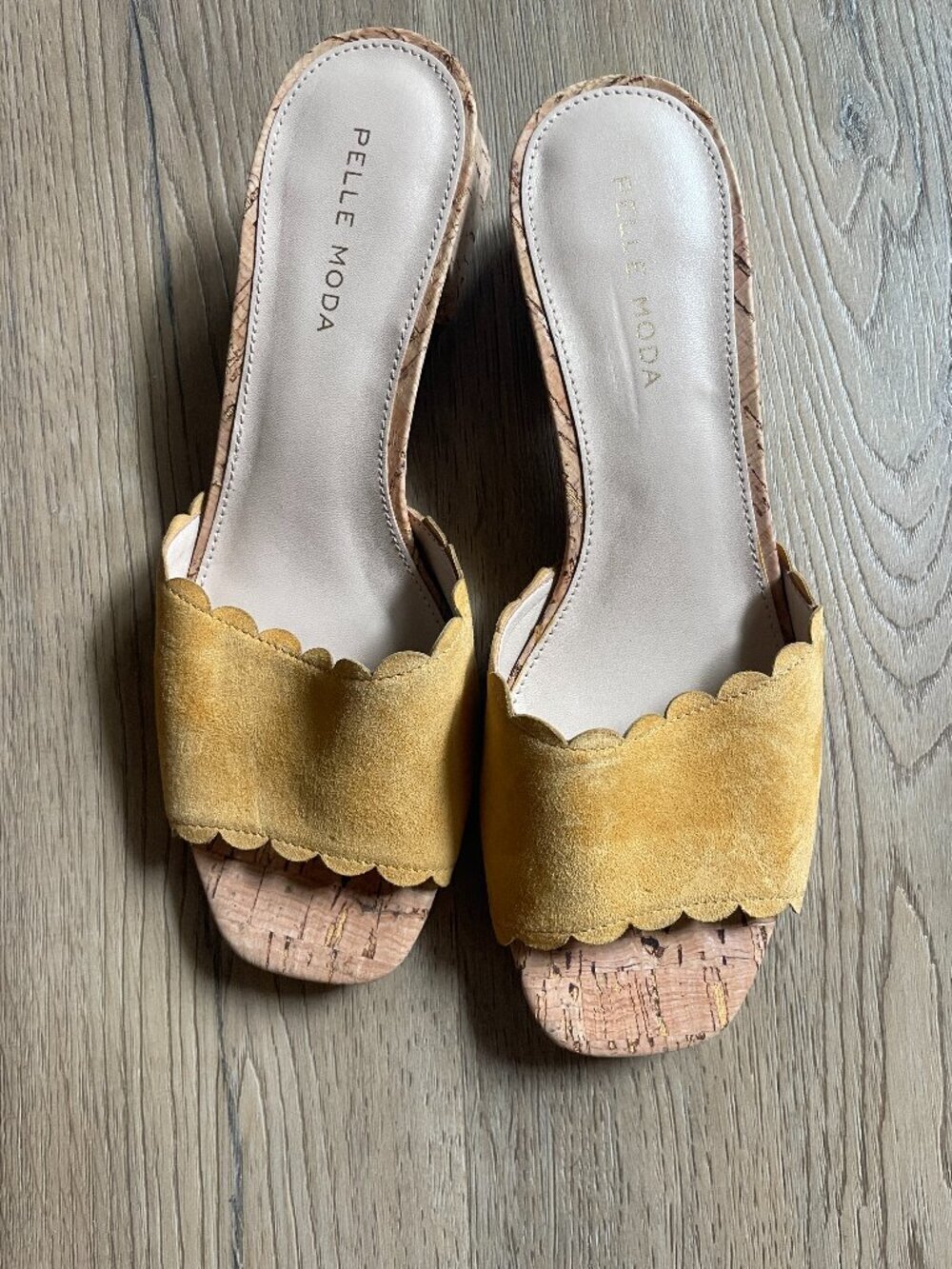 Pelle Moda Women's Yellow Leather Cork Bottom Mule Shoes Scalloped 7M!